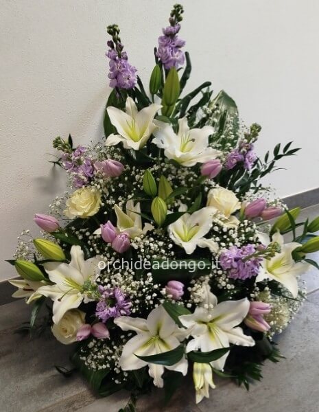 Composizione funebre toni delicati